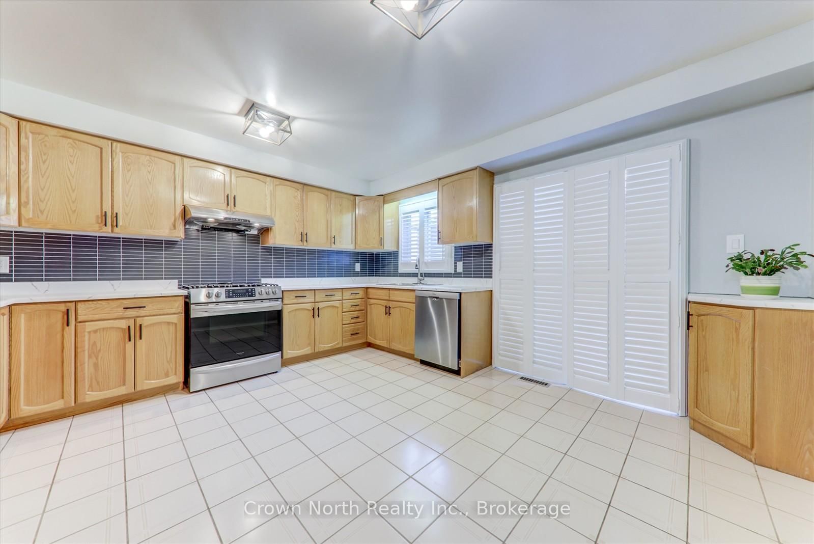 17 Plumrose Boulevard - Photo 14