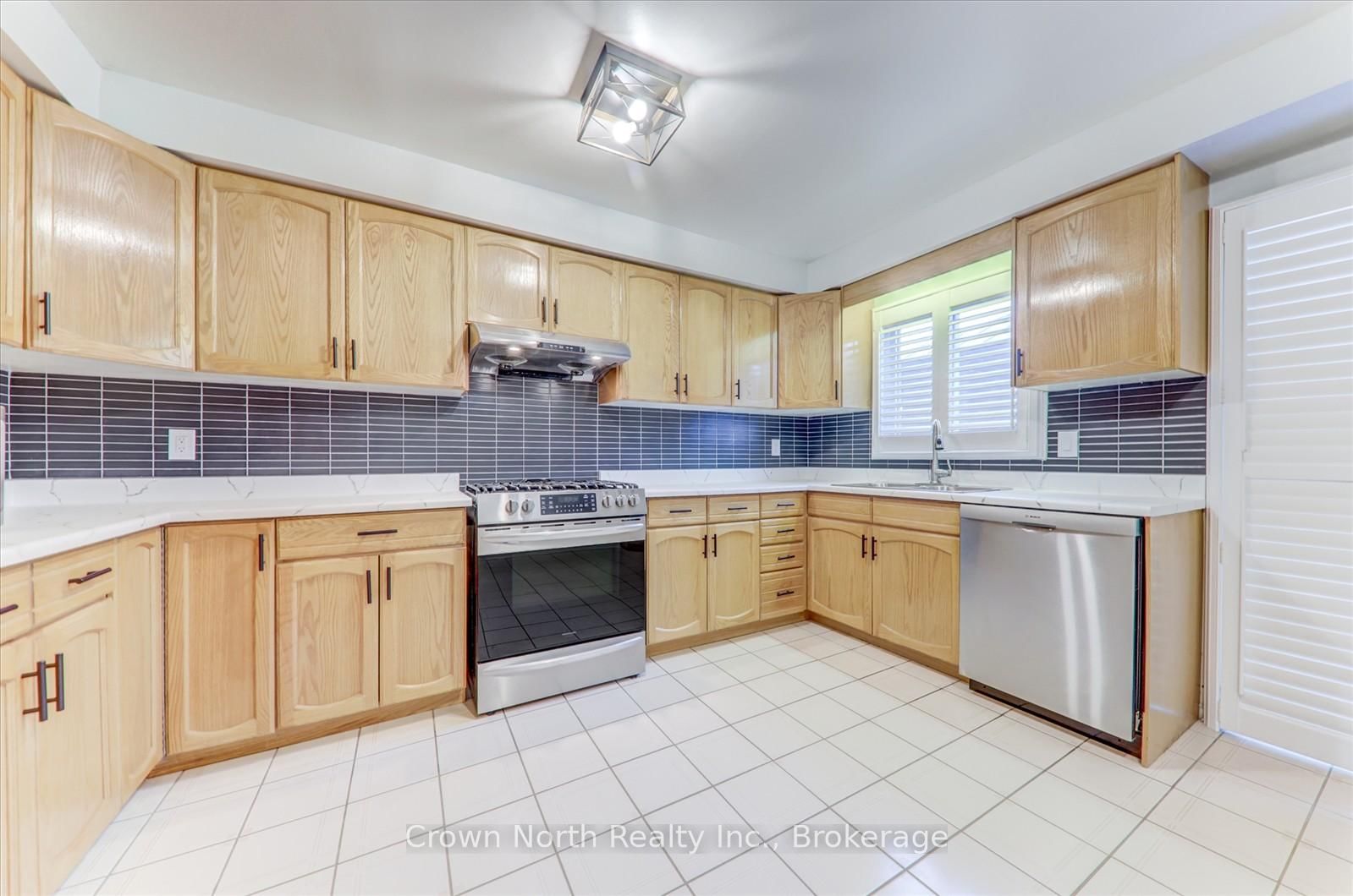 17 Plumrose Boulevard - Photo 15