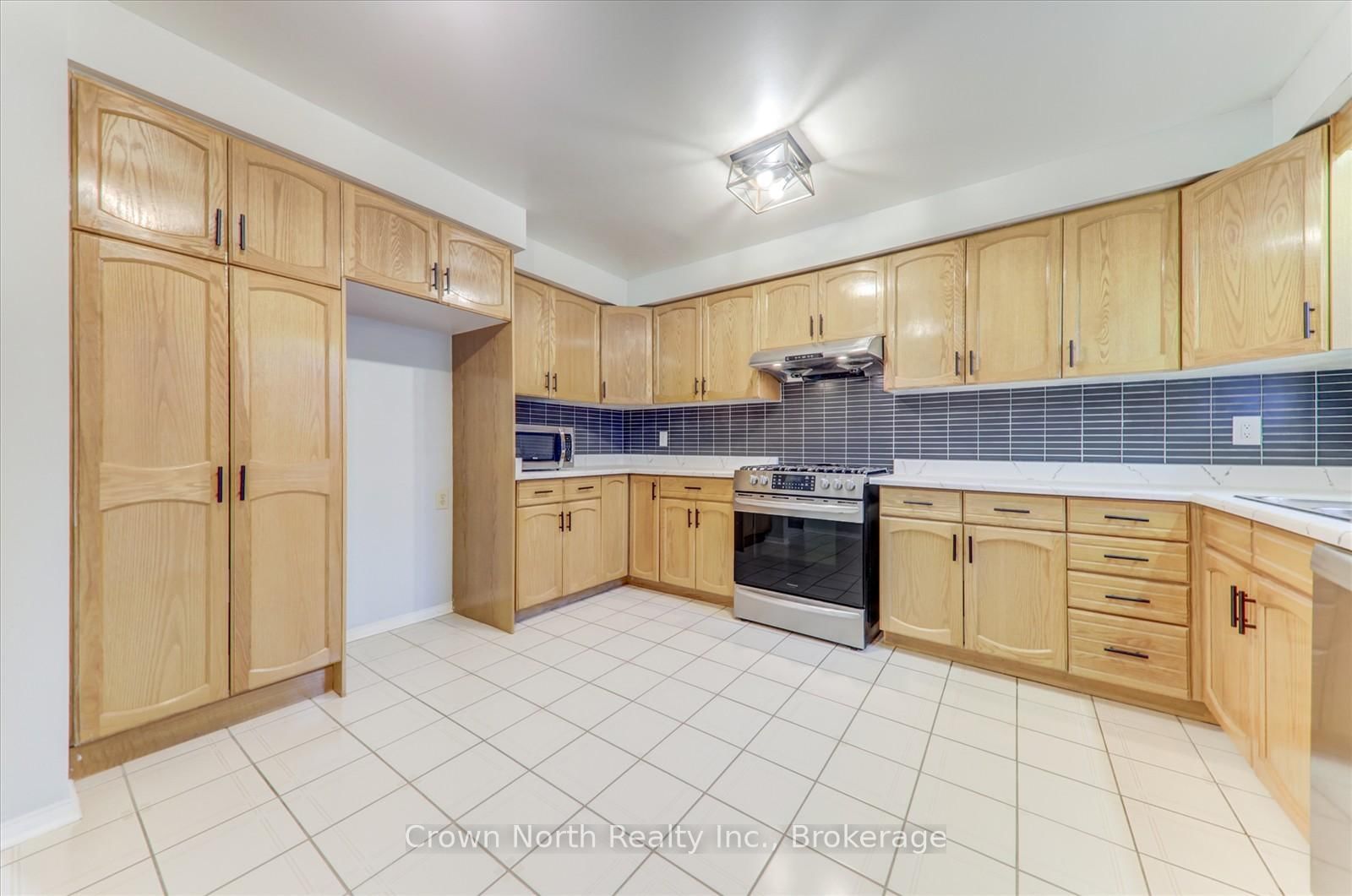 17 Plumrose Boulevard - Photo 16