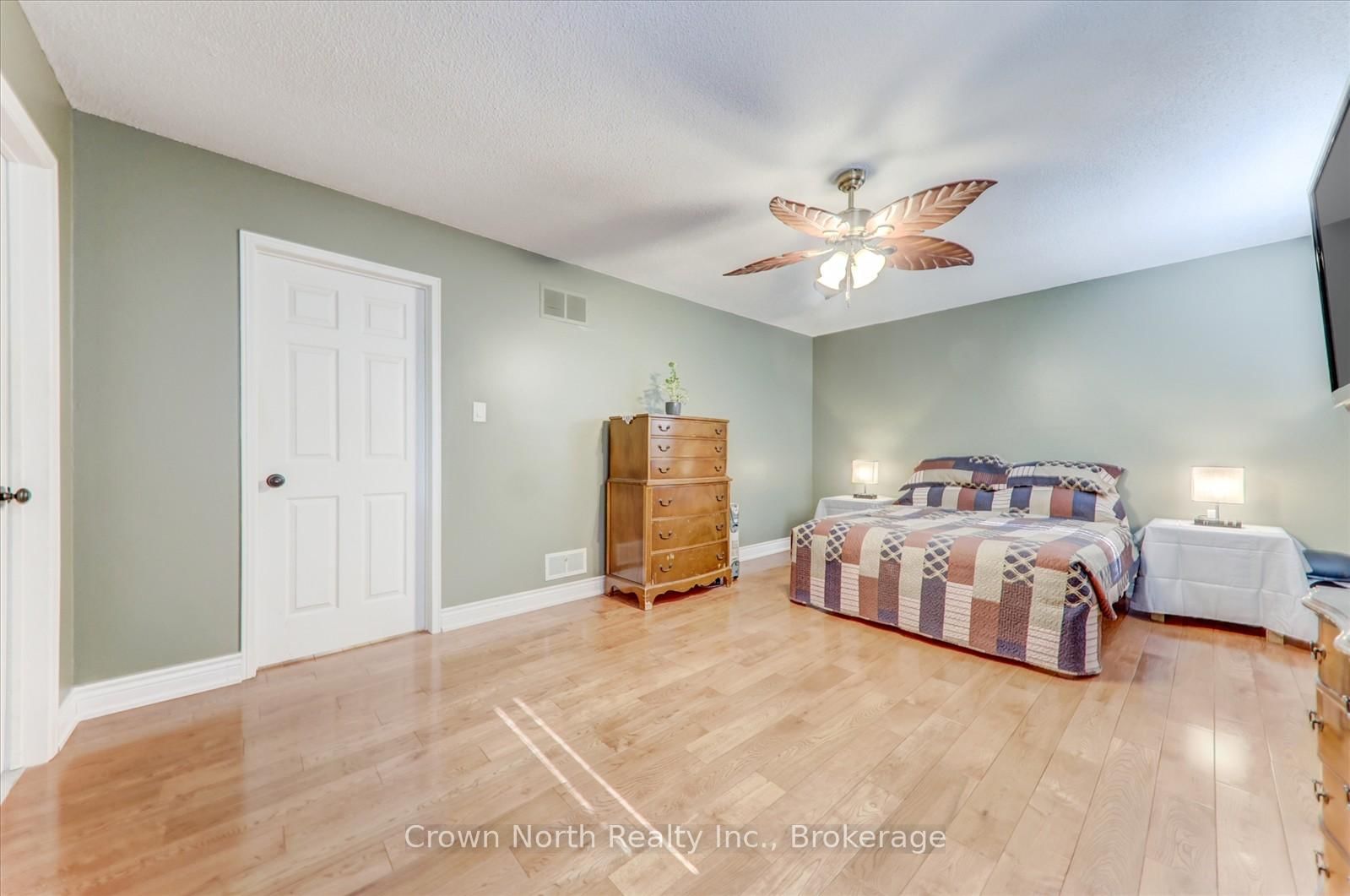 17 Plumrose Boulevard - Photo 19