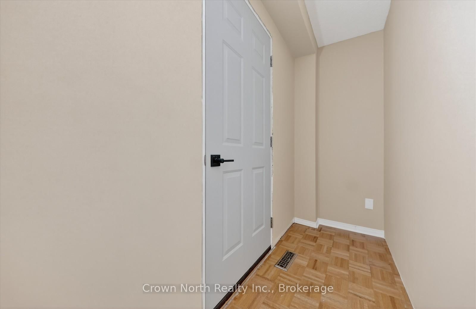 17 Plumrose Boulevard - Photo 37