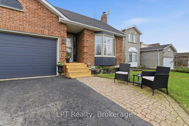 831 Lavis St, Oshawa, L1K 1W8 | Image 2