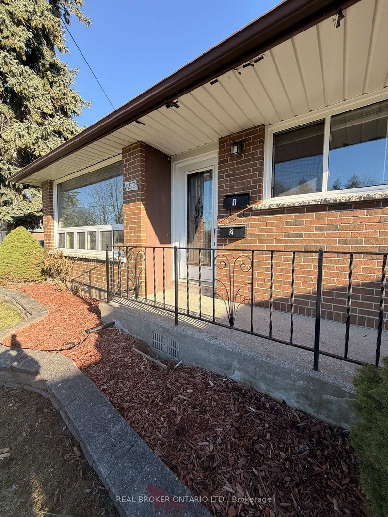 Main - 653 Athol St E, Oshawa, L1H 1M2 | Image 2