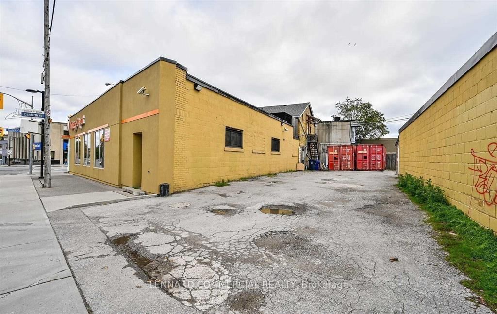 2777 Danforth Avenue - Photo 3