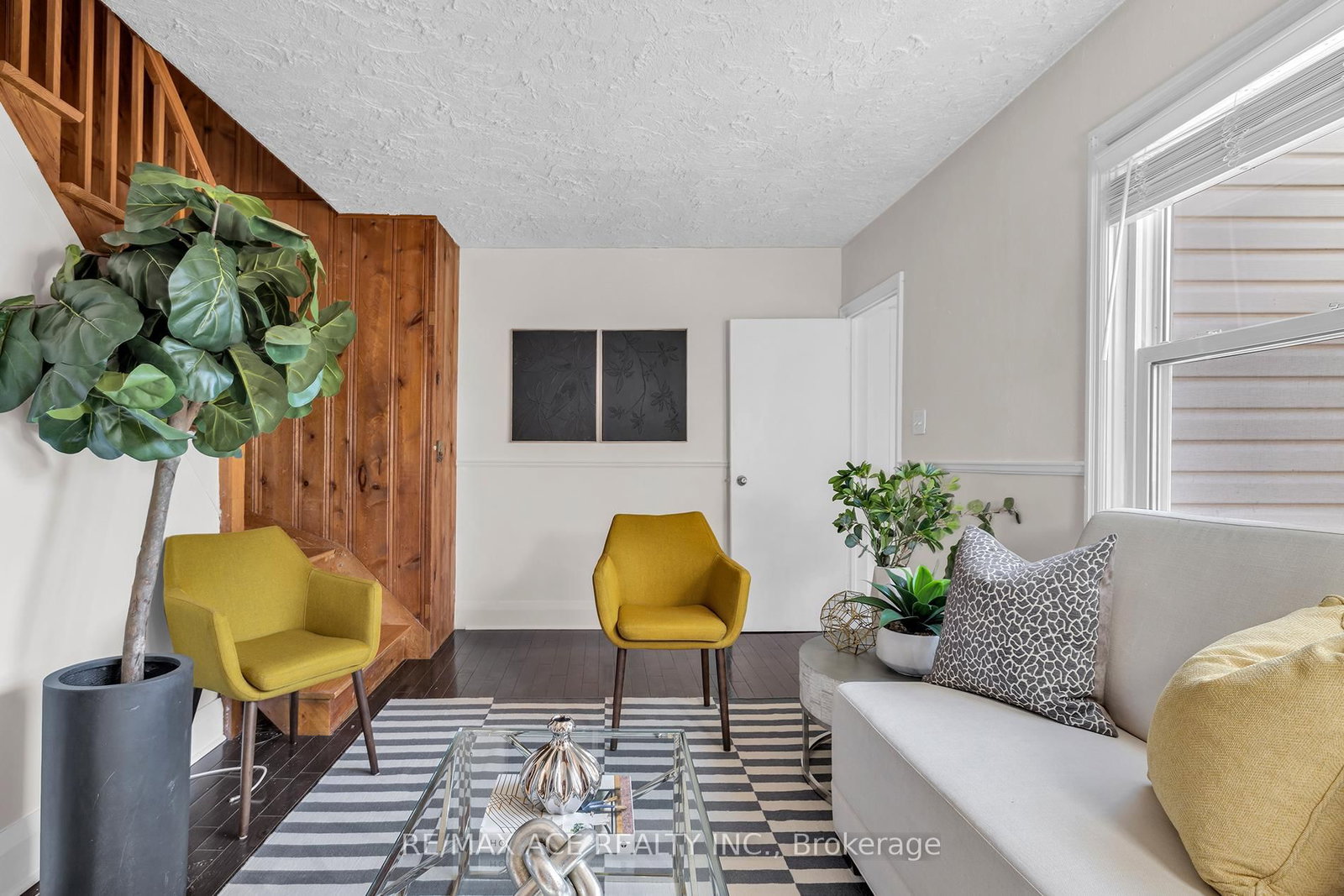 Detached House for sale at 54 S Woodrow Boulevard, Toronto, Ontario, M1N 3L6 - Birchcliffe-Cliffside - MLS: E13011064