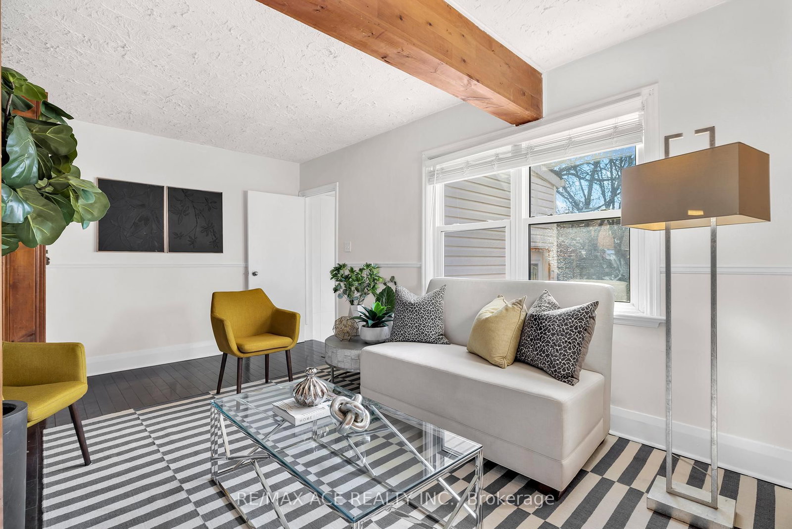 Detached House for sale at 54 S Woodrow Boulevard, Toronto, Ontario, M1N 3L6 - Birchcliffe-Cliffside - MLS: E13011064