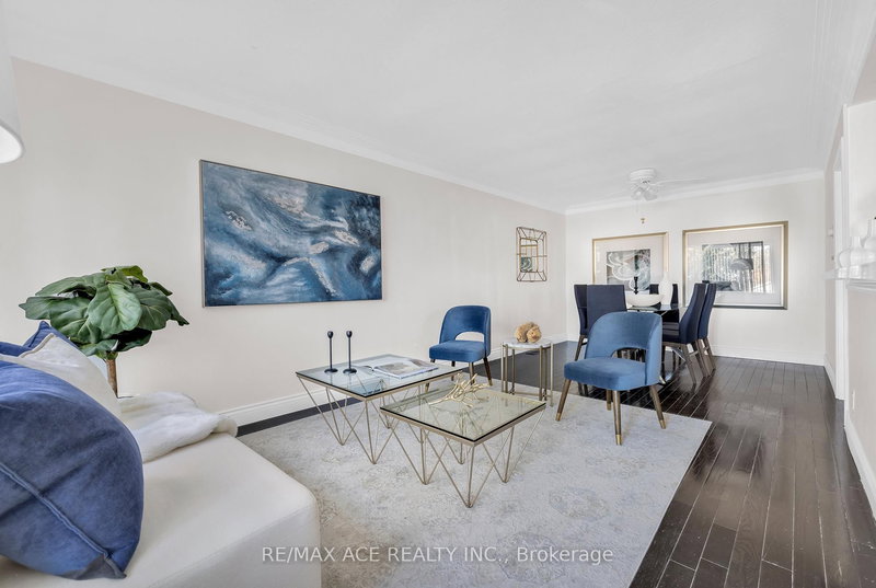 54 S Woodrow Blvd, Toronto, M1N 3L6 | Image 2