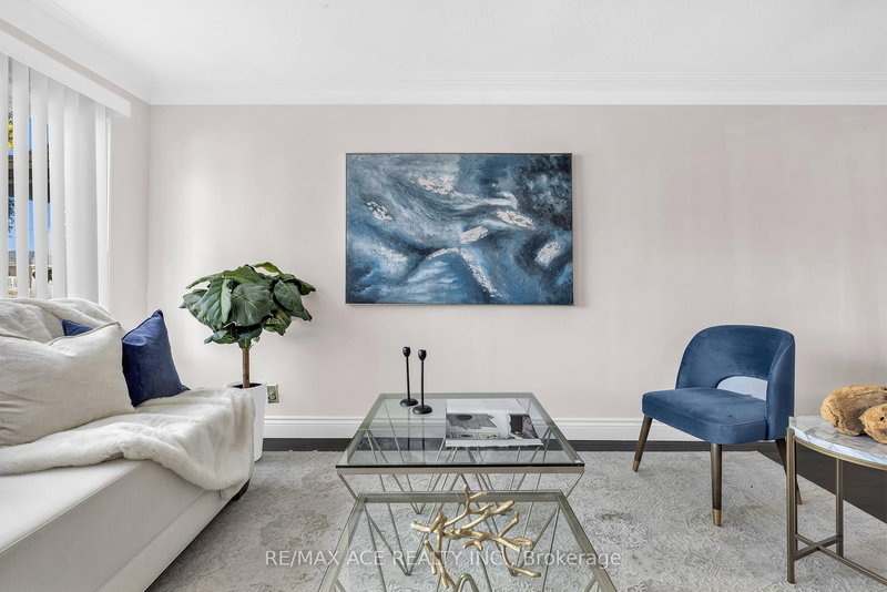 54 S Woodrow Blvd, Toronto, M1N 3L6 | Image 3