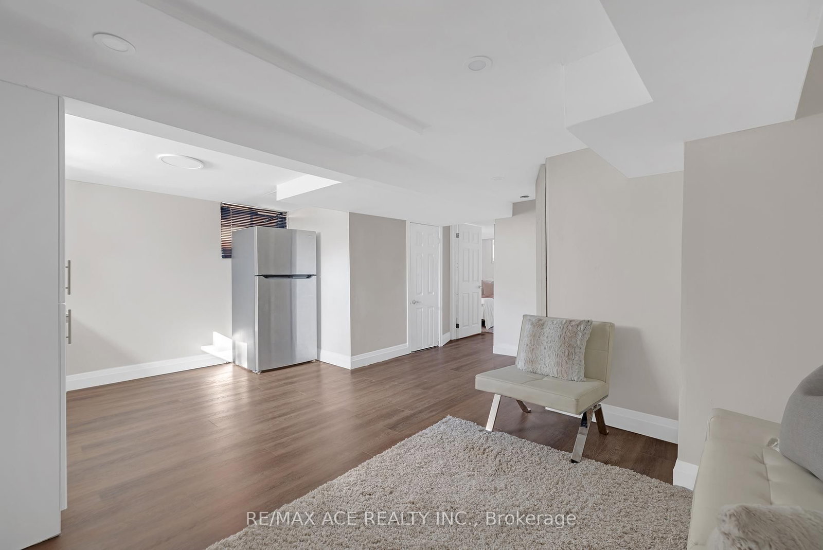 Detached House for sale at 54 S Woodrow Boulevard, Toronto, Ontario, M1N 3L6 - Birchcliffe-Cliffside - MLS: E13011064