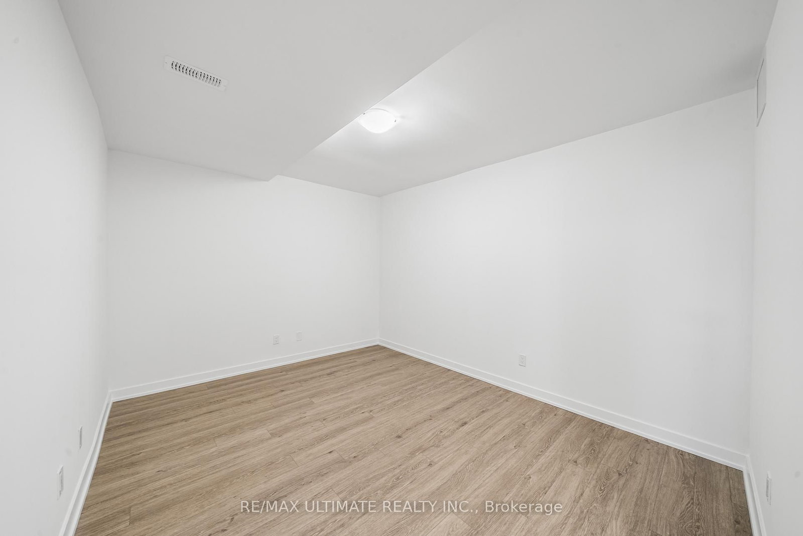 35 Birchcliff Avenue, Unit 34 - Photo 16
