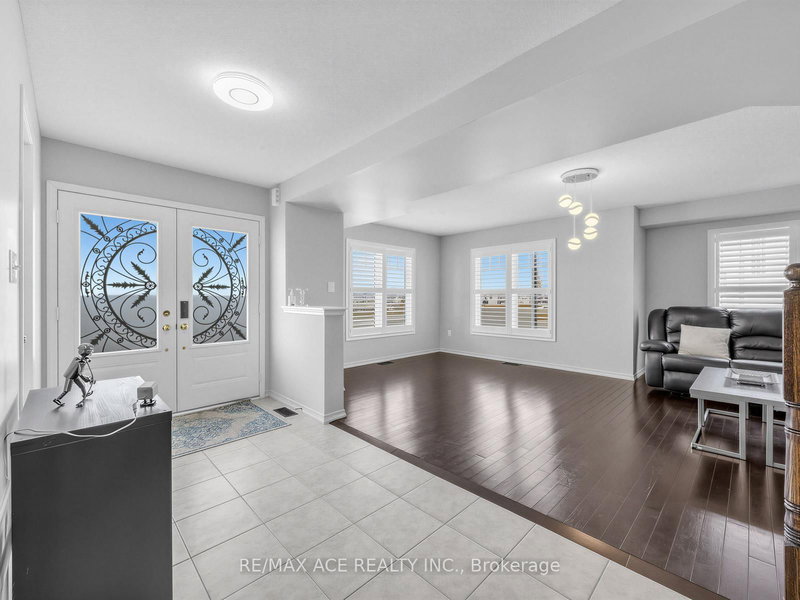 1 Mortlock St, Ajax, L1Z 0T1 | Image 3