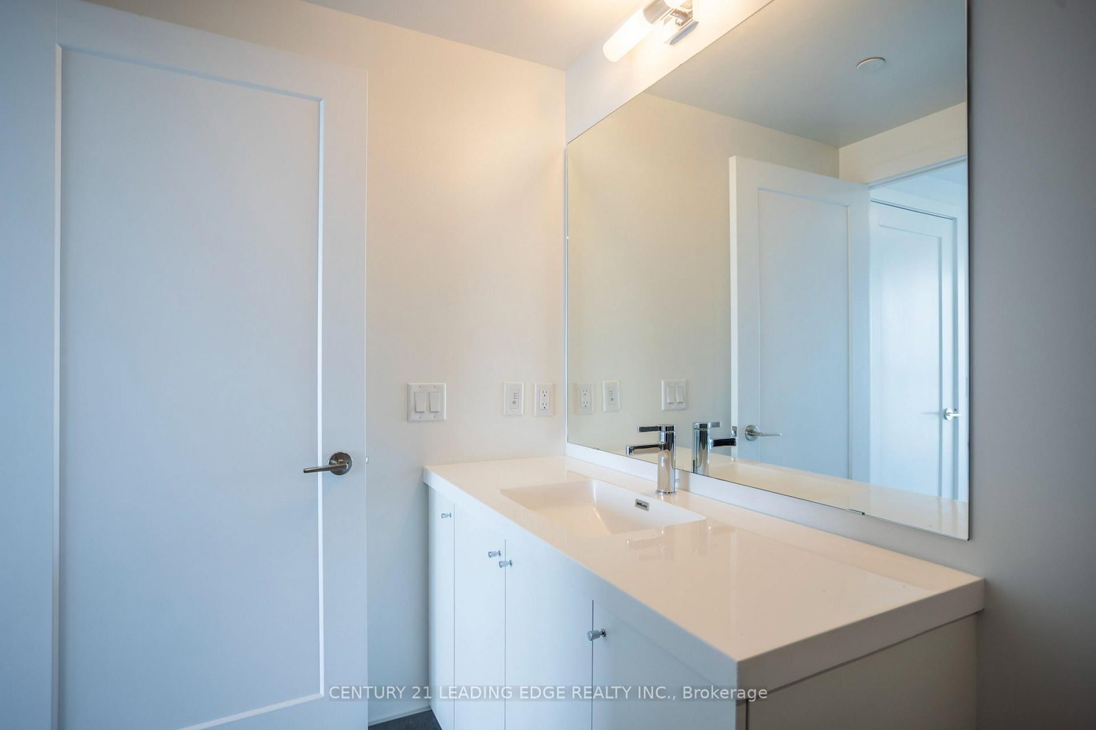 2545 Simcoe Street N, Unit 2610 - Photo 23
