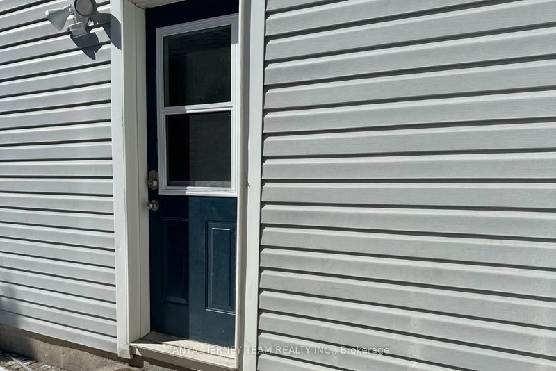 373 Carnwith Dr E, Whitby, L1M 2M1 | Image 2