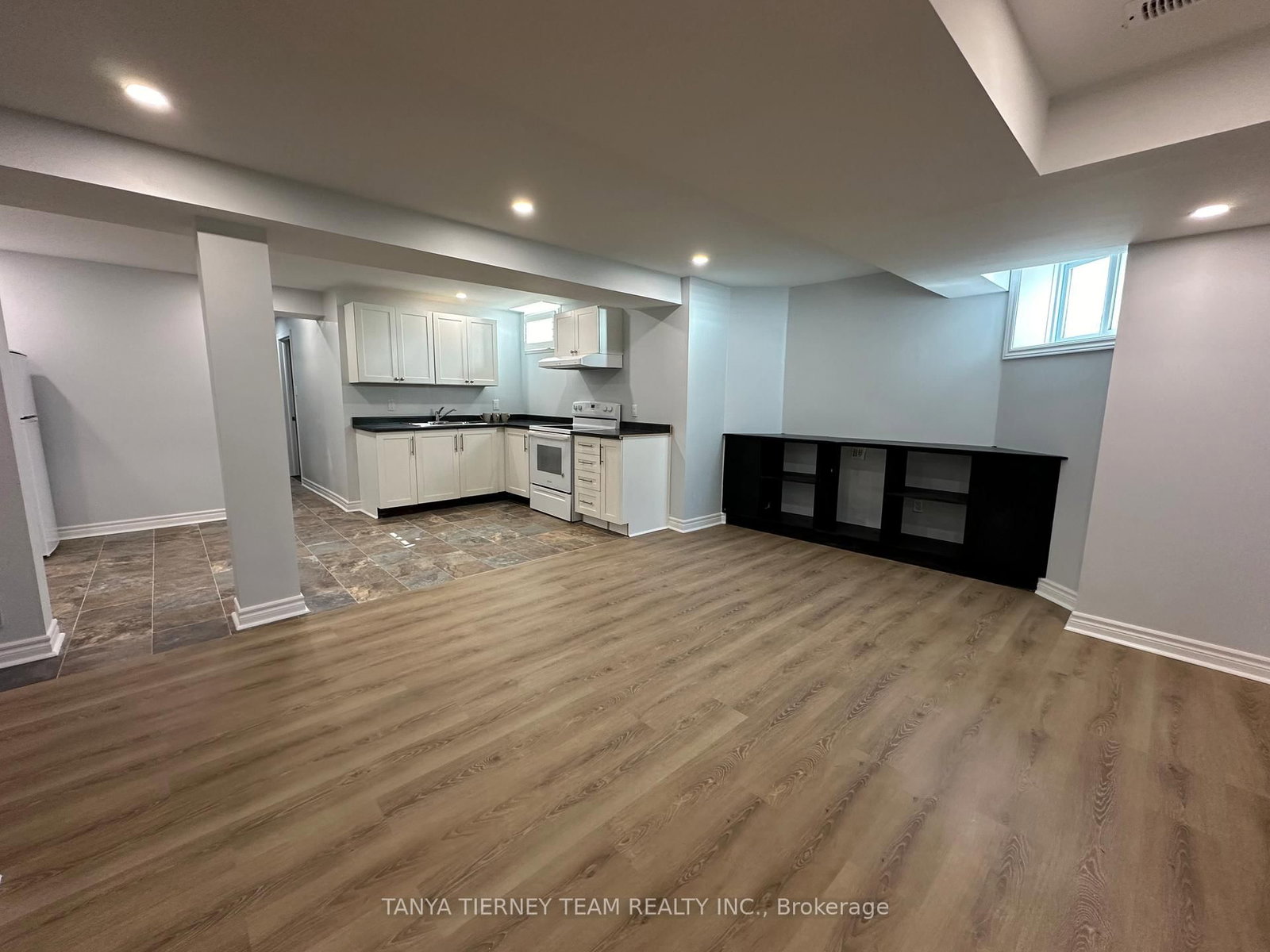 373 Carnwith Drive E - Photo 4