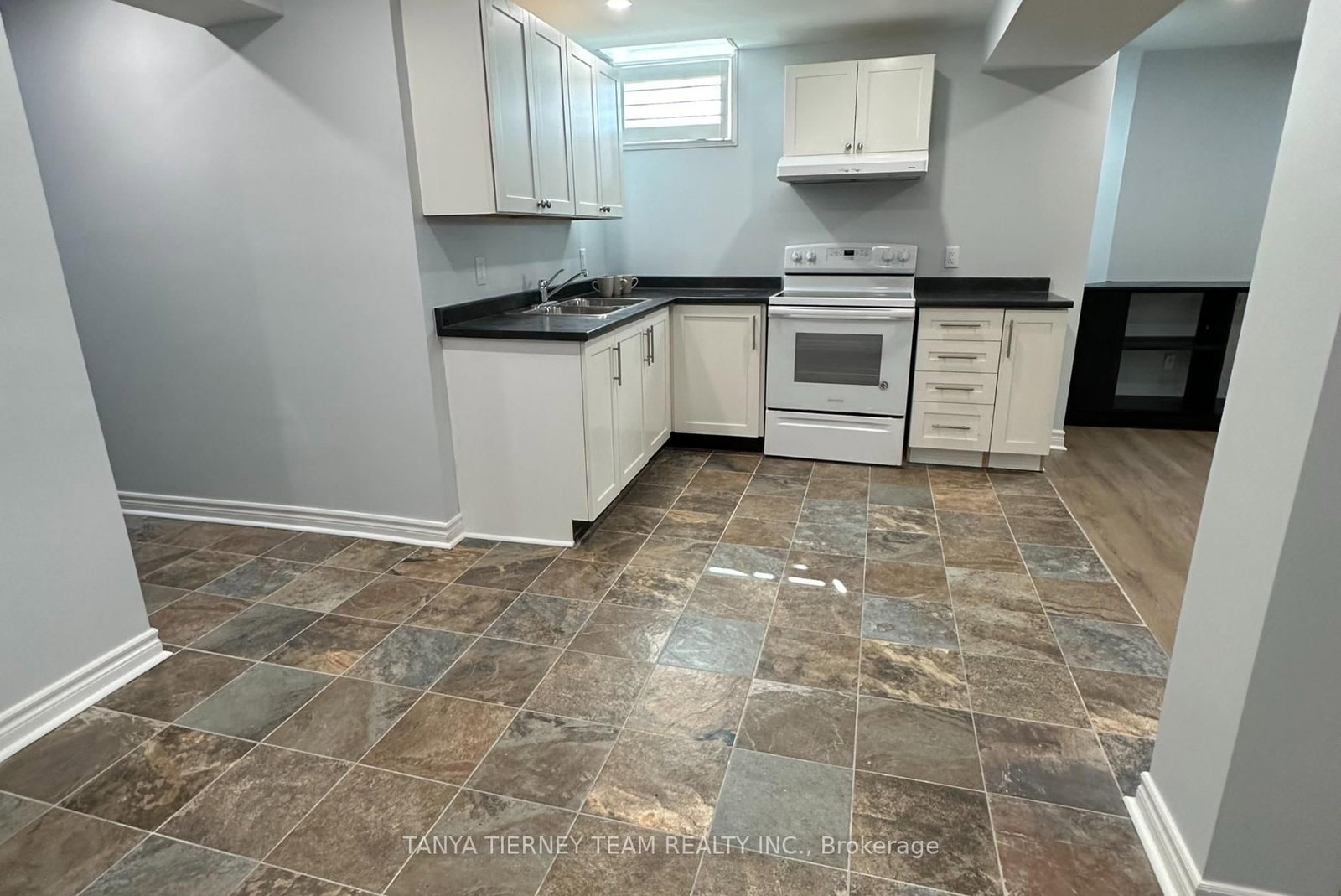 373 Carnwith Drive E - Photo 5