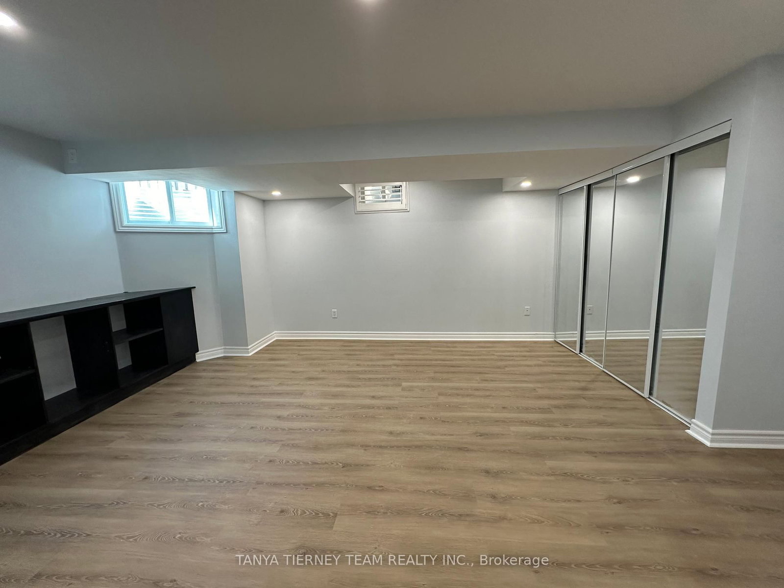 373 Carnwith Drive E - Photo 6