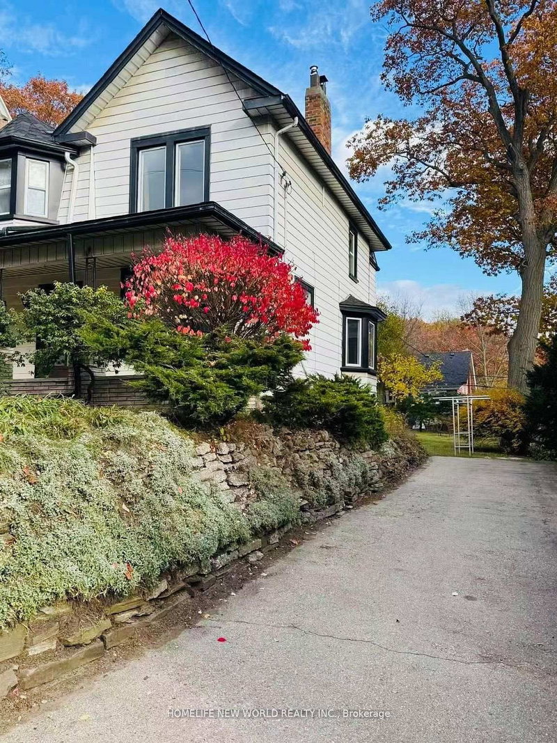 home for lease on 2nd floor-37 Kingswood Road