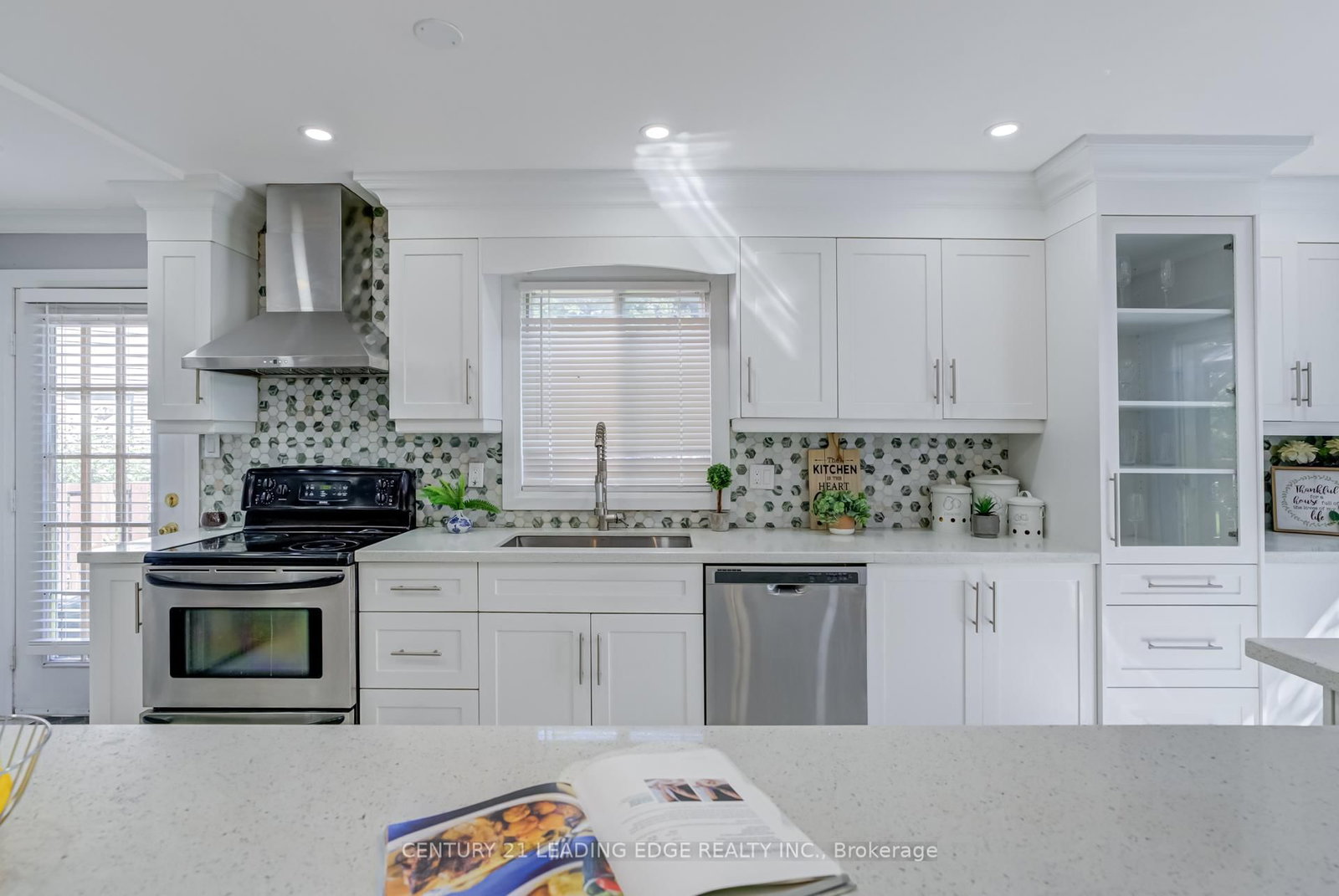 Detached House for sale at 6 Wheaton Grve, Toronto, Ontario, M1J 3L5 - Eglinton East - MLS: E13012176