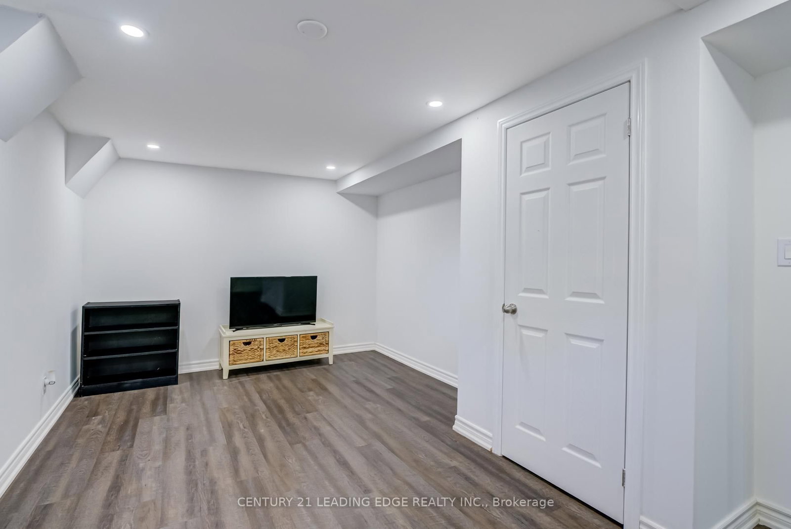 Detached House for sale at 6 Wheaton Grve, Toronto, Ontario, M1J 3L5 - Eglinton East - MLS: E13012176