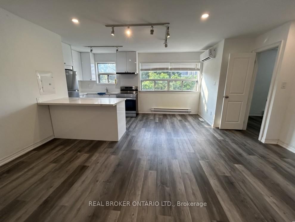 2209 Gerrard Street E, Unit 1