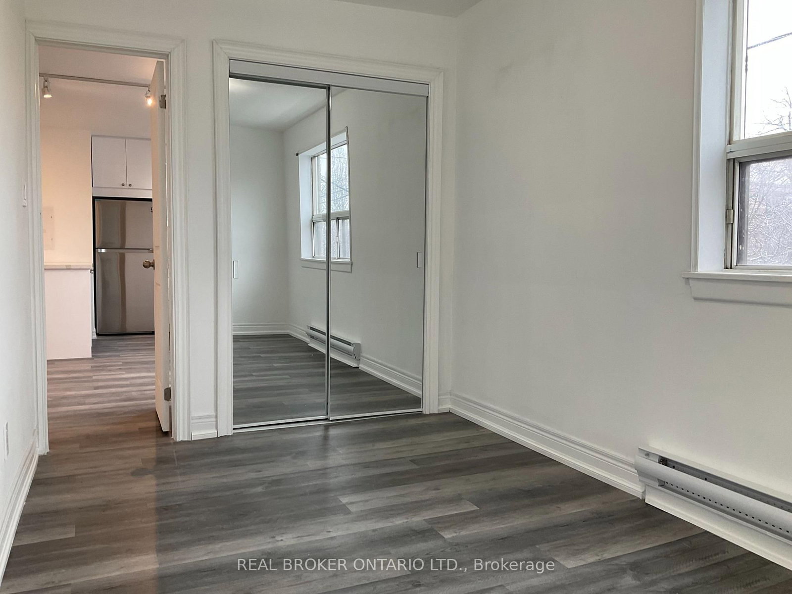 2209 Gerrard Street E, Unit 1 - Photo 5