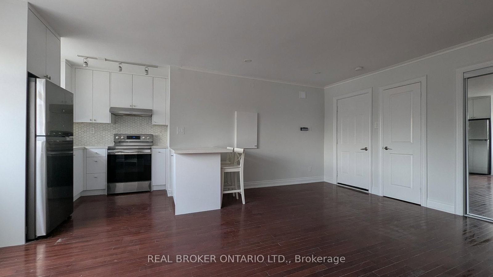 2209 Gerrard Street E, Unit 2 - Photo 3