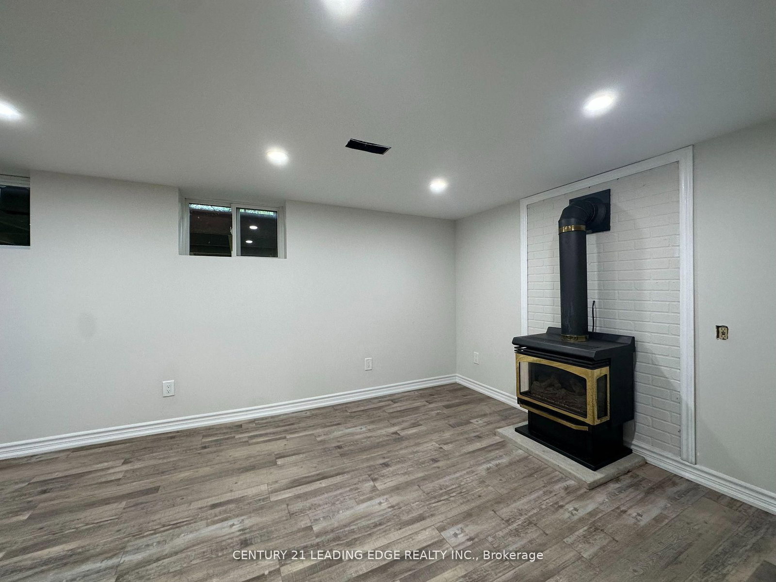 11 White Abbey Park, Unit Bsmt - Photo 13