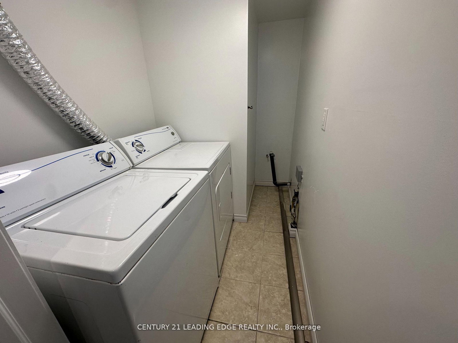 11 White Abbey Park, Unit Bsmt - Photo 16