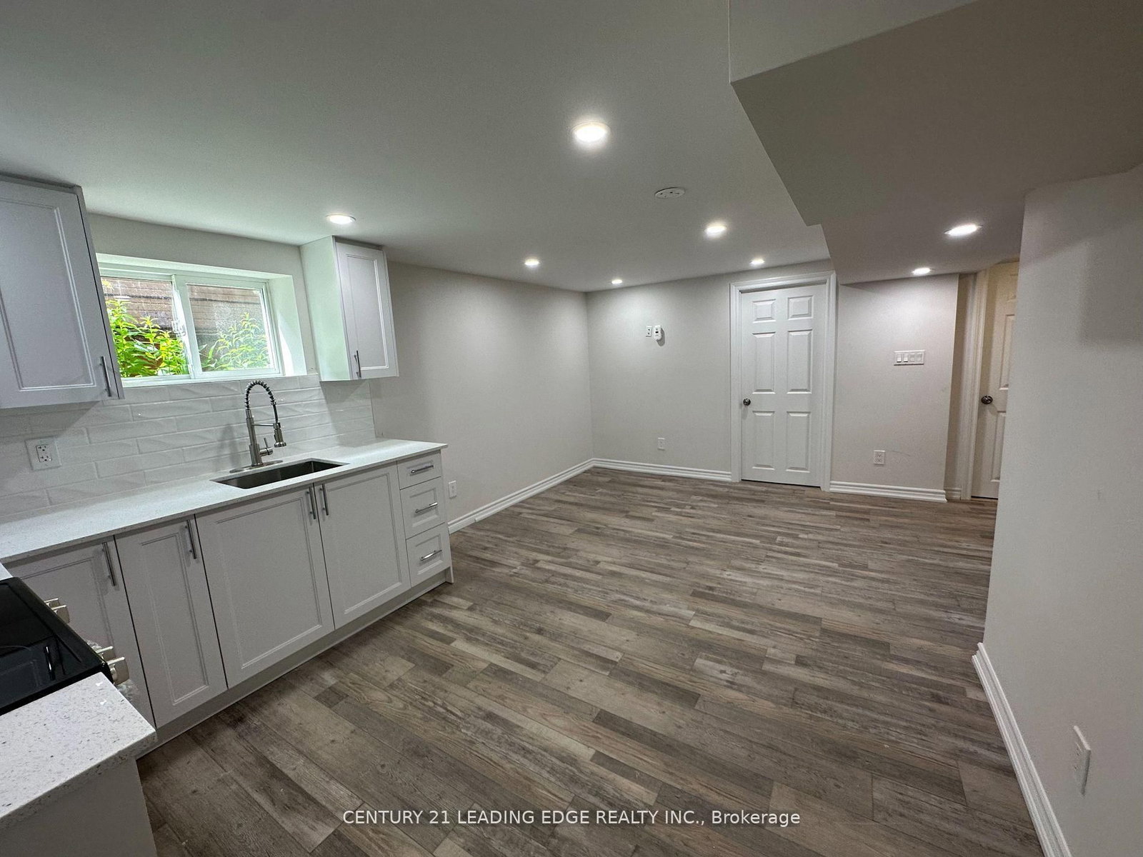 11 White Abbey Park, Unit Bsmt - Photo 5