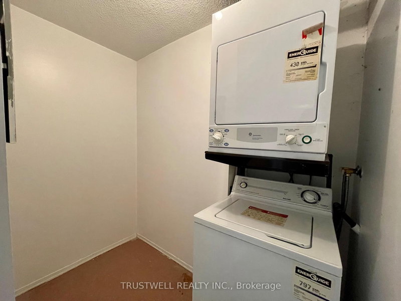 309 - 80 Alton Towers Circ, Toronto, M1V 5E8 | Image 3