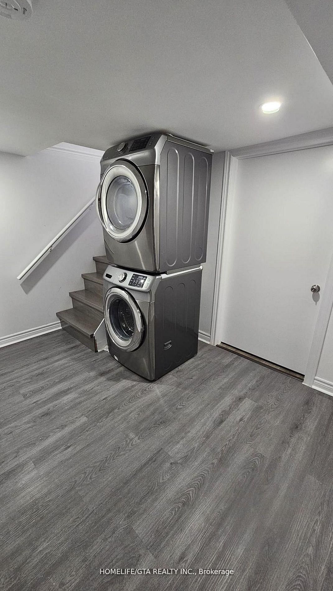 2 Maretta Avenue, Unit Basement - Photo 13