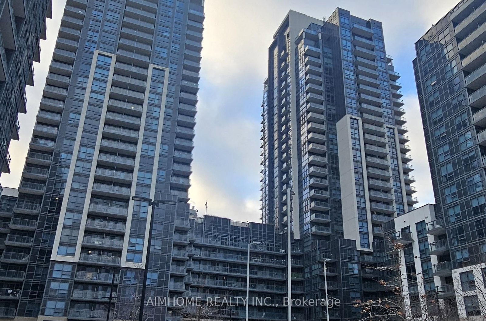 30 Meadowglen Place, Unit 306