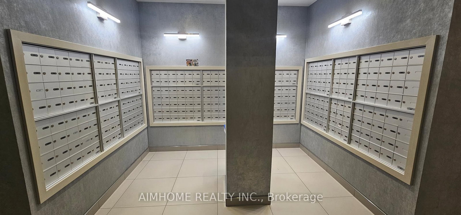 30 Meadowglen Place, Unit 306 - Photo 21