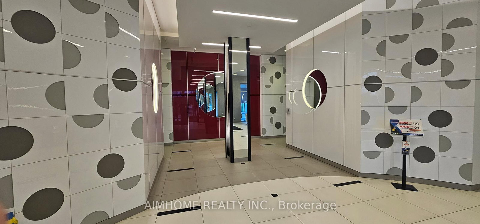 30 Meadowglen Place, Unit 306 - Photo 3