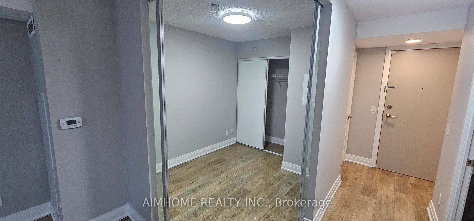 30 Meadowglen Place, Unit 306 - Photo 7