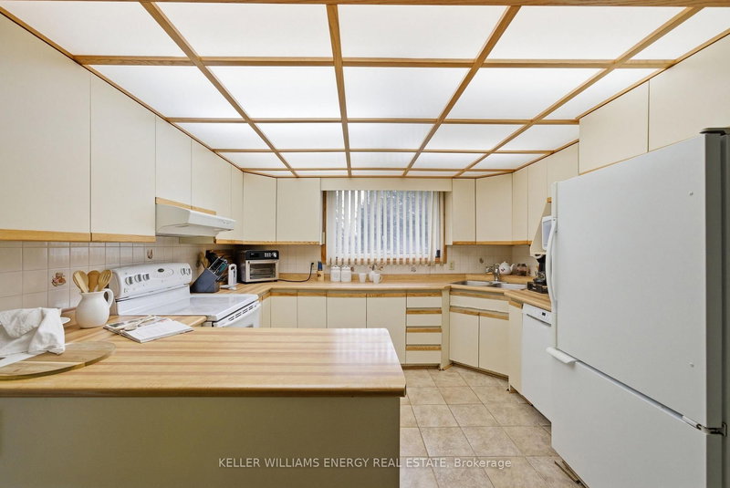 15 Westmore St, Clarington, L1E 2H8 | Image 3