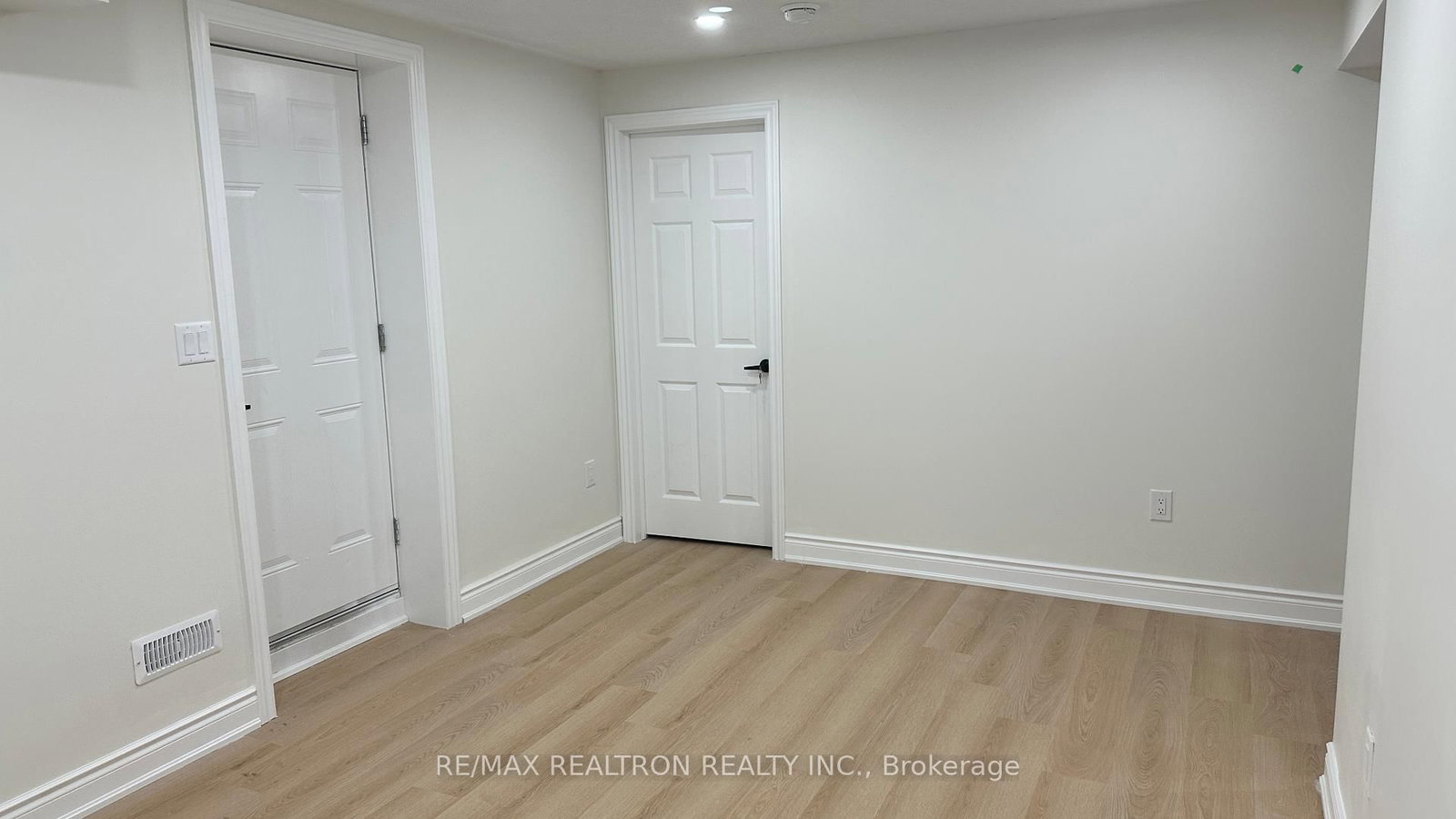 1182 Wilimington Ave Avenue, Unit BSMT - Photo 10