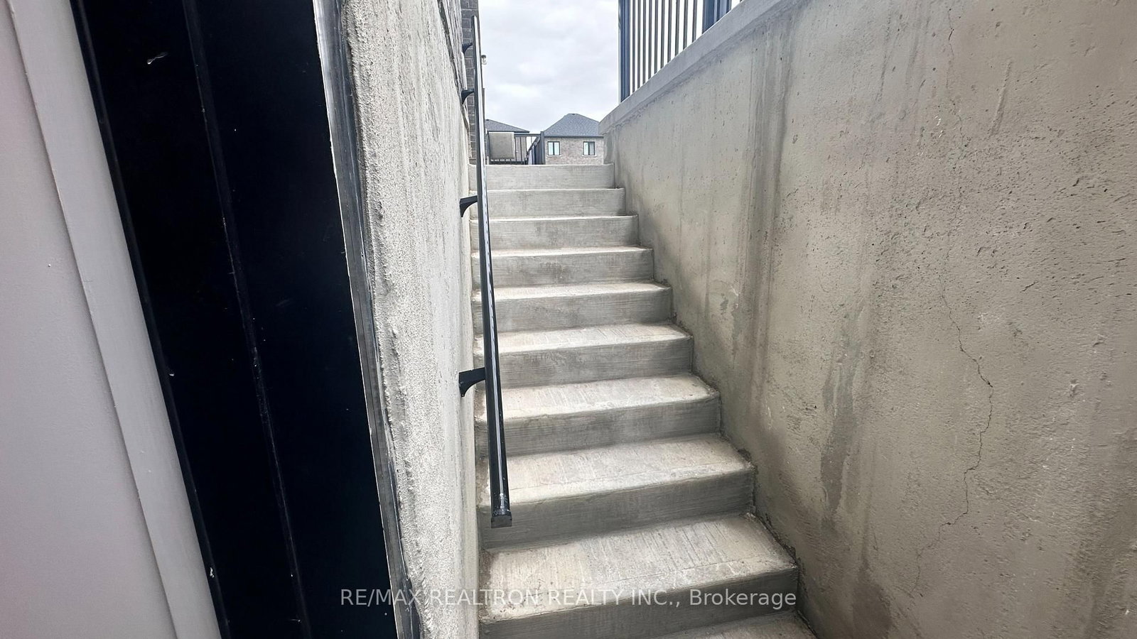 1182 Wilimington Ave Avenue, Unit BSMT - Photo 2