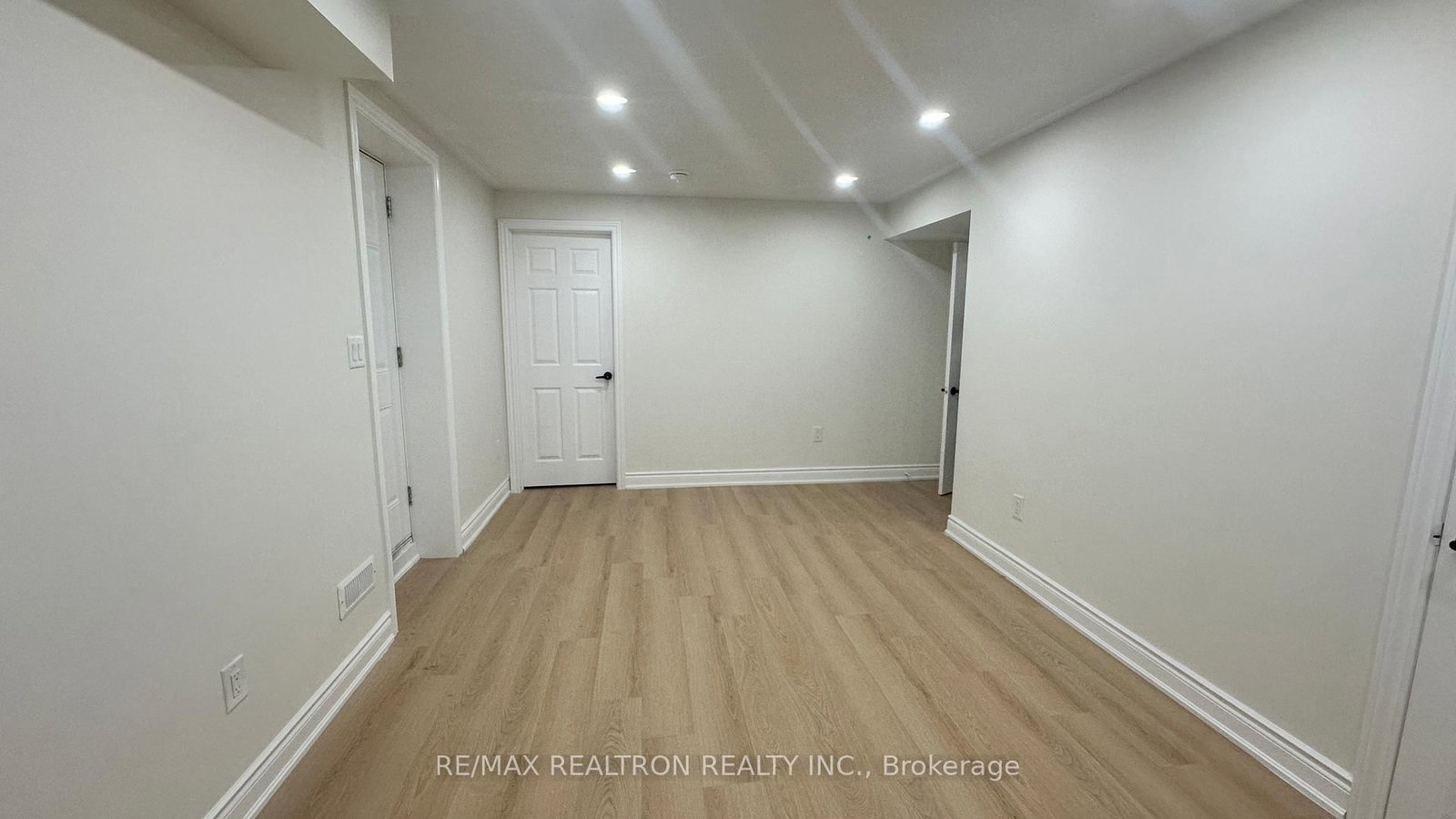 1182 Wilimington Ave Avenue, Unit BSMT - Photo 9