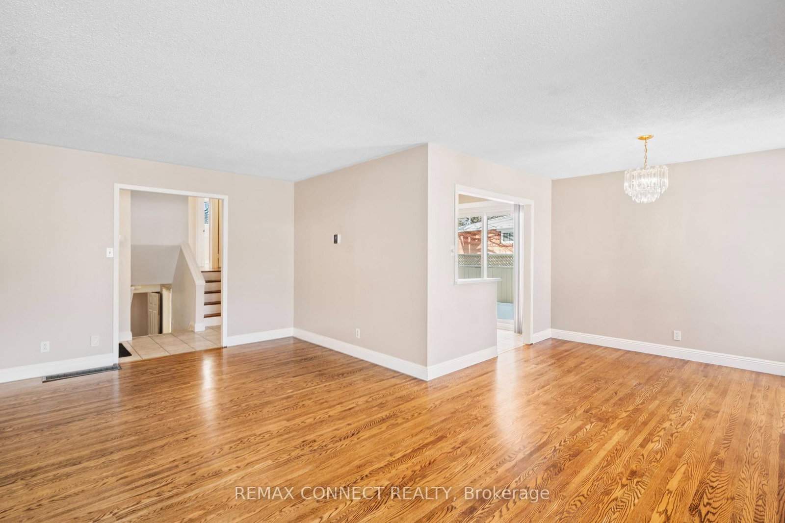 Detached House for sale at 856 Chapleau Drive, Pickering, Ontario, L1W 1P4 - Bay Ridges - MLS: E13013274