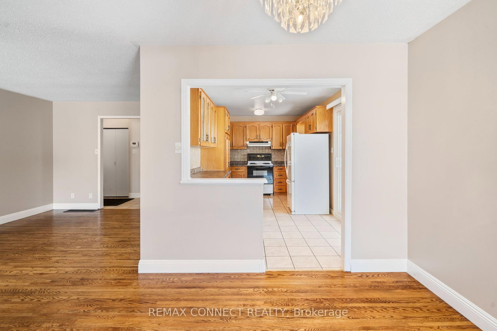 Detached House for sale at 856 Chapleau Drive, Pickering, Ontario, L1W 1P4 - Bay Ridges - MLS: E13013274