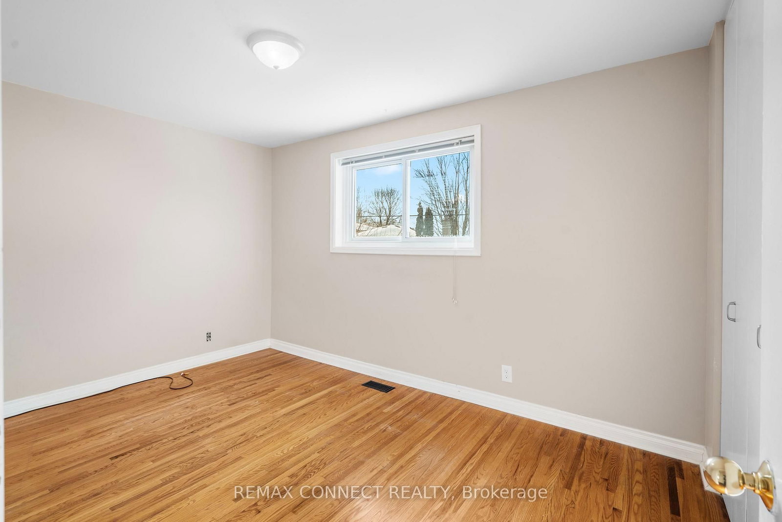 Detached House for sale at 856 Chapleau Drive, Pickering, Ontario, L1W 1P4 - Bay Ridges - MLS: E13013274