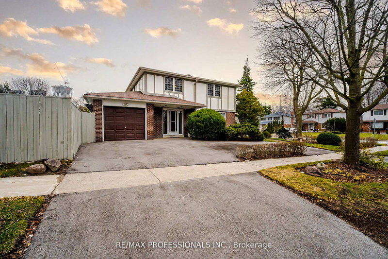 1 Bluefin Cres, Toronto, M1H 2K9 | Image 2