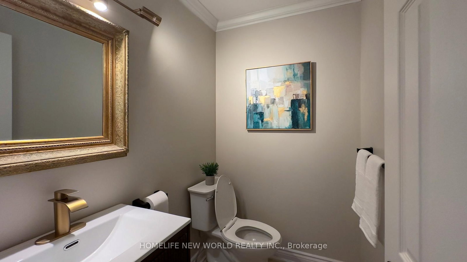 35 Chipperfield Cres, Whitby, view 11