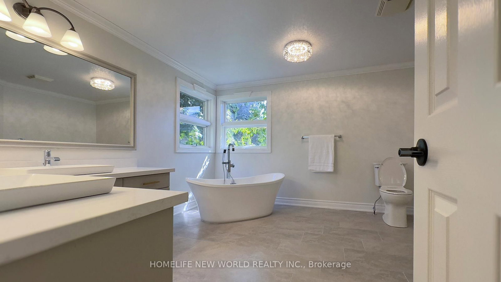 35 Chipperfield Cres, Whitby, view 17