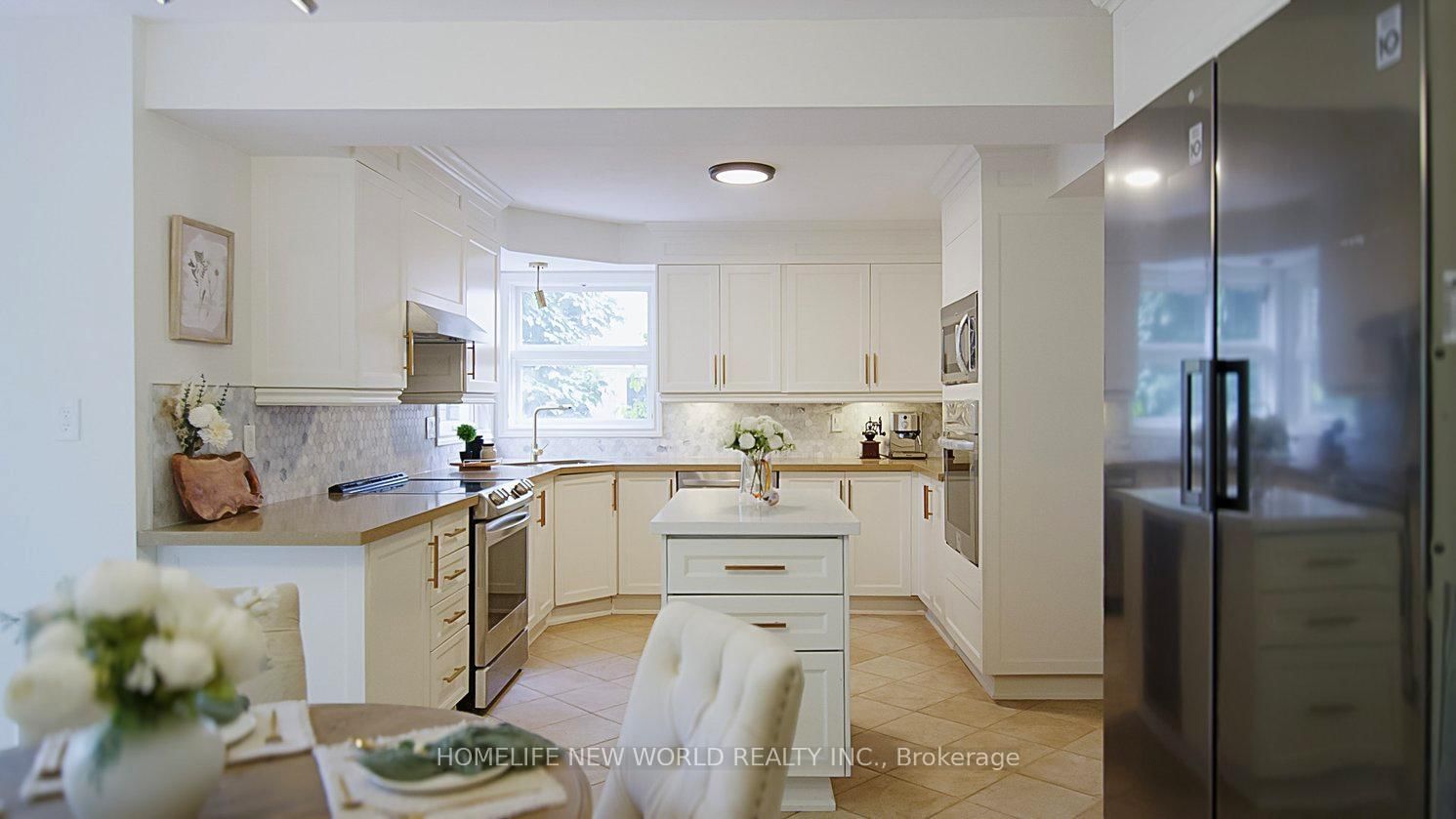 35 Chipperfield Cres, Whitby, view 5