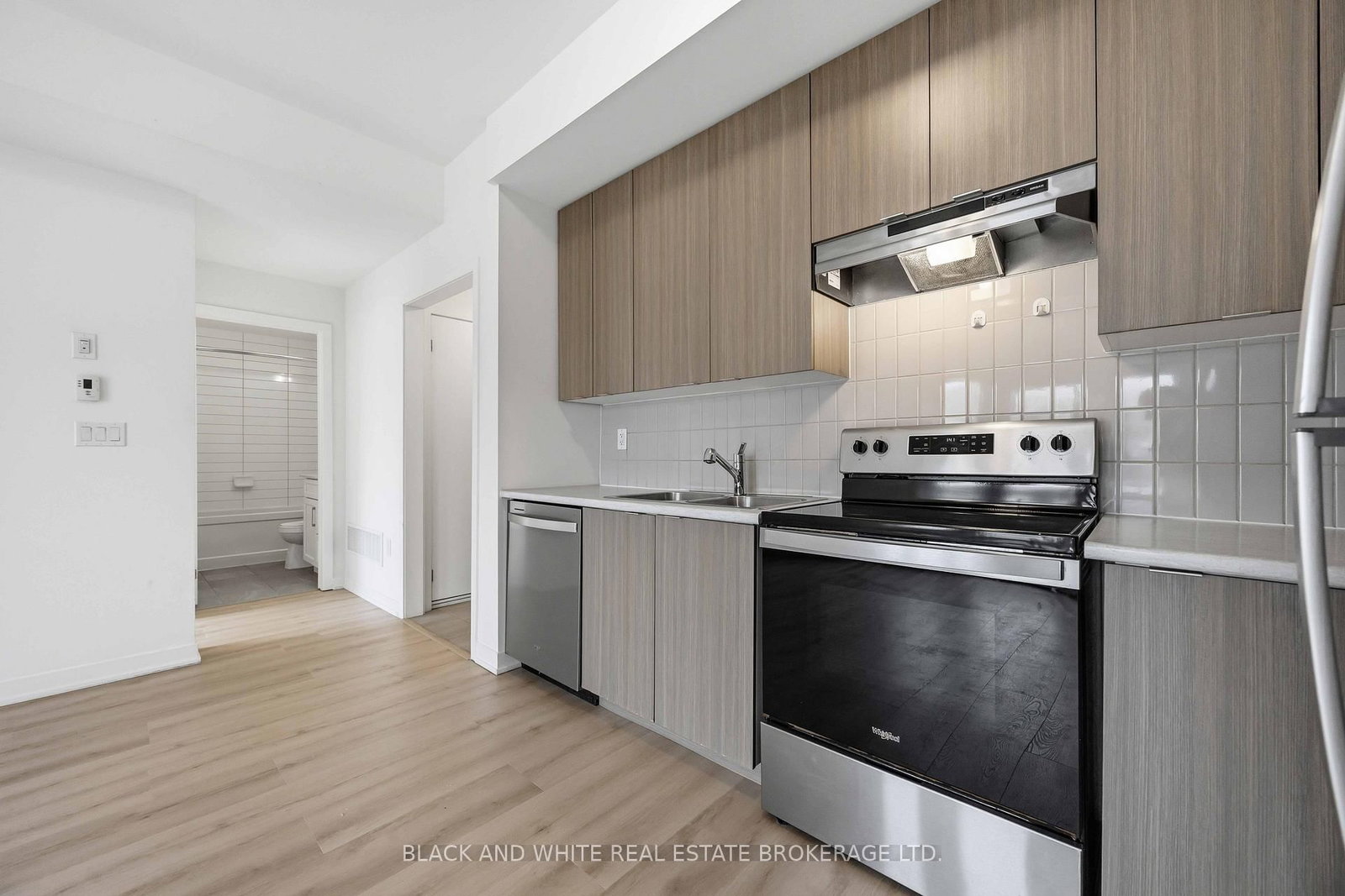 1525 Kingston Road, Unit 505 - Photo 16