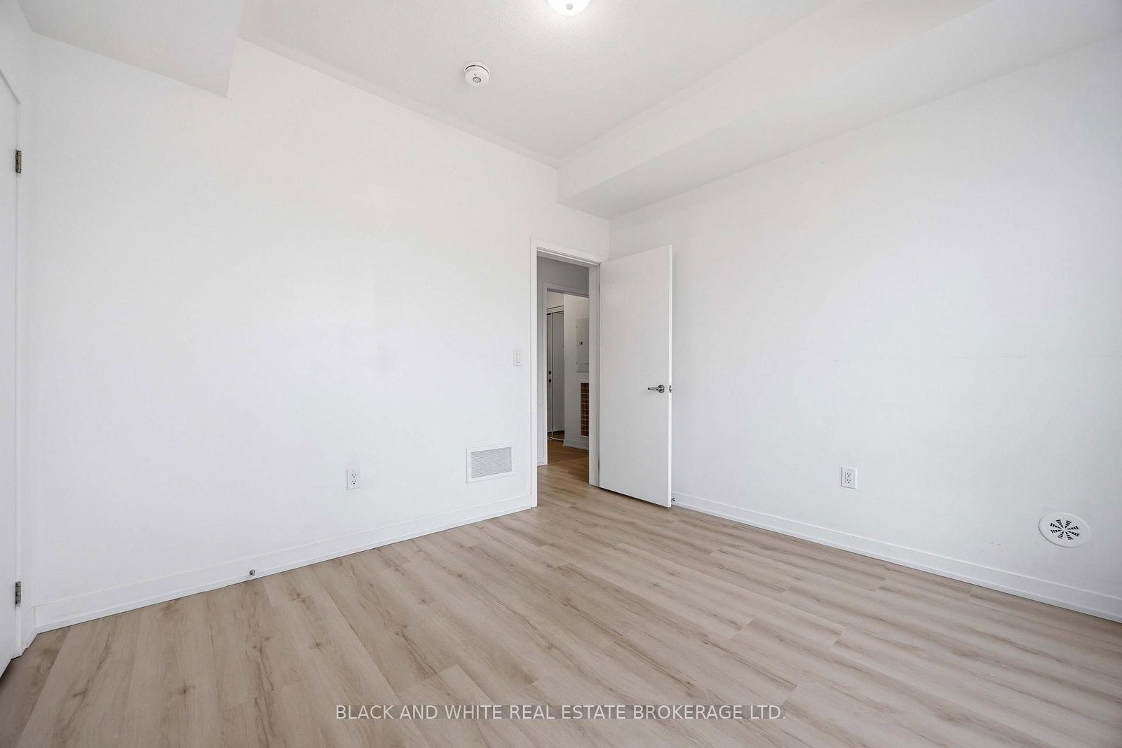 1525 Kingston Road, Unit 505 - Photo 20