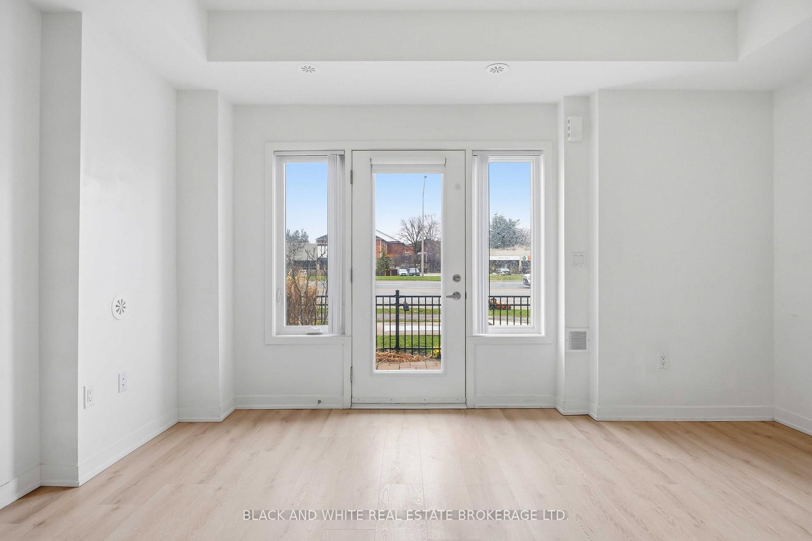 1525 Kingston Road, Unit 505 - Photo 6