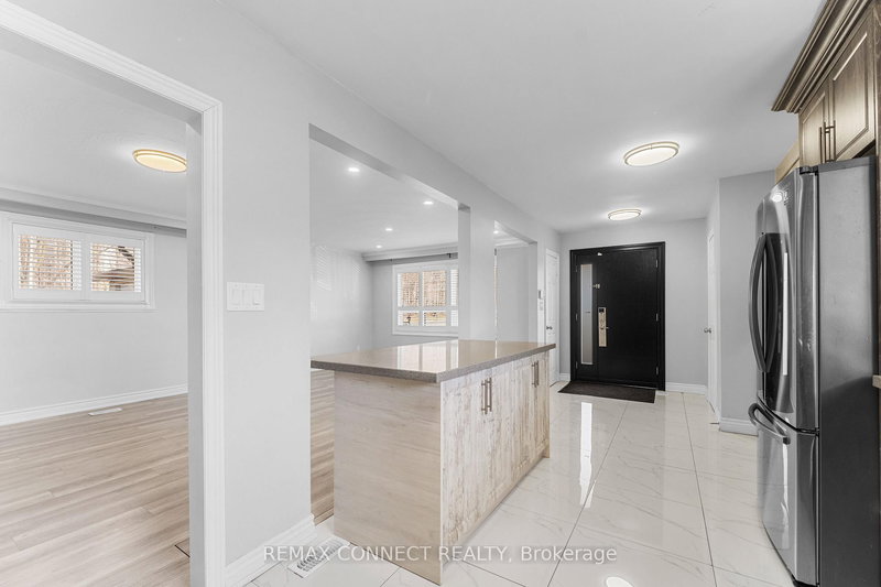 54 Saratoga Dr, Toronto, M1P 4J1 | Image 3